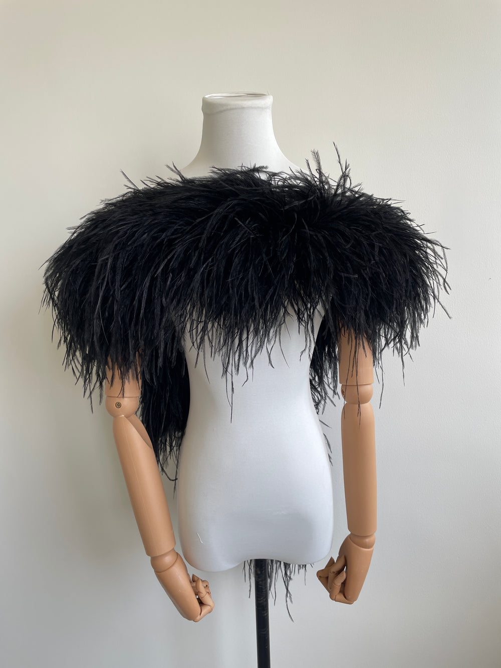 Black Ostrich Feather Boa Shawl – Luxury Feather Wrap